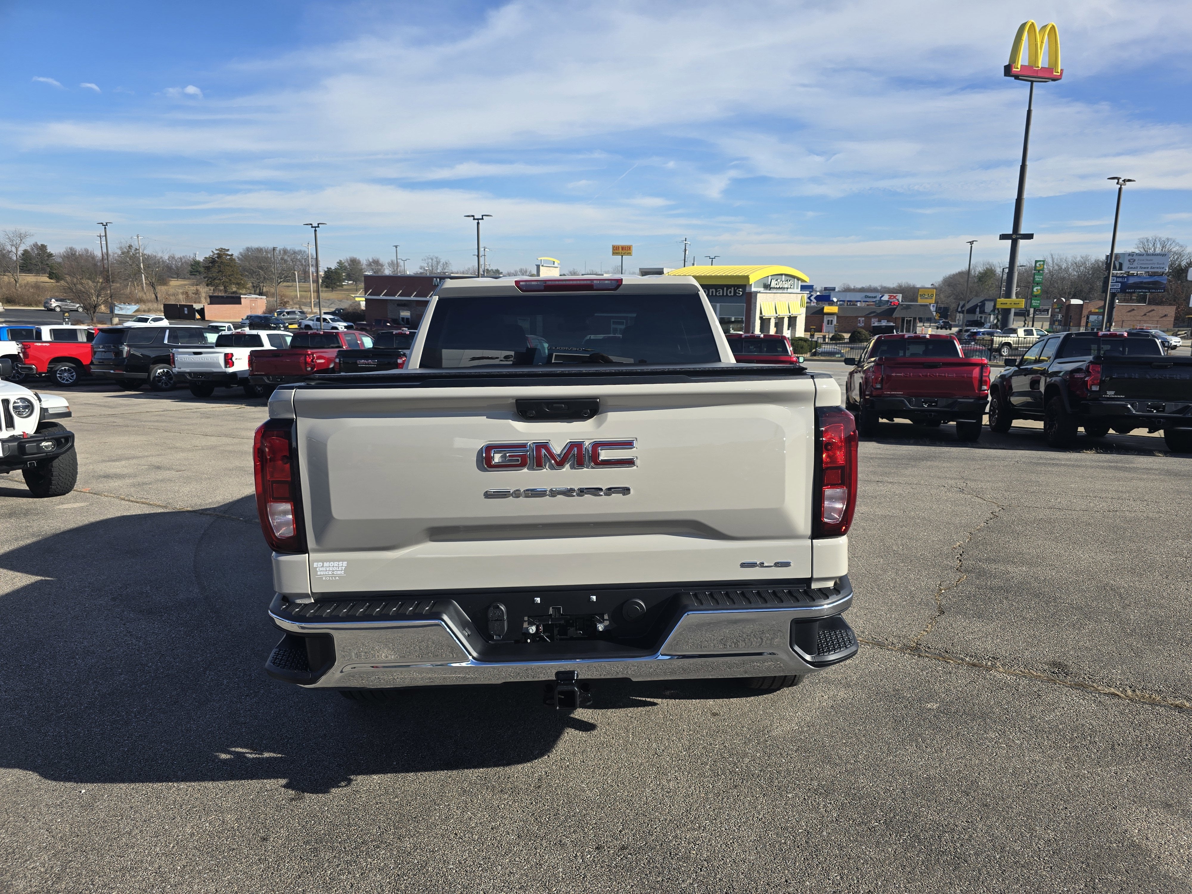 2026 GMC Sierra 1500 SLE