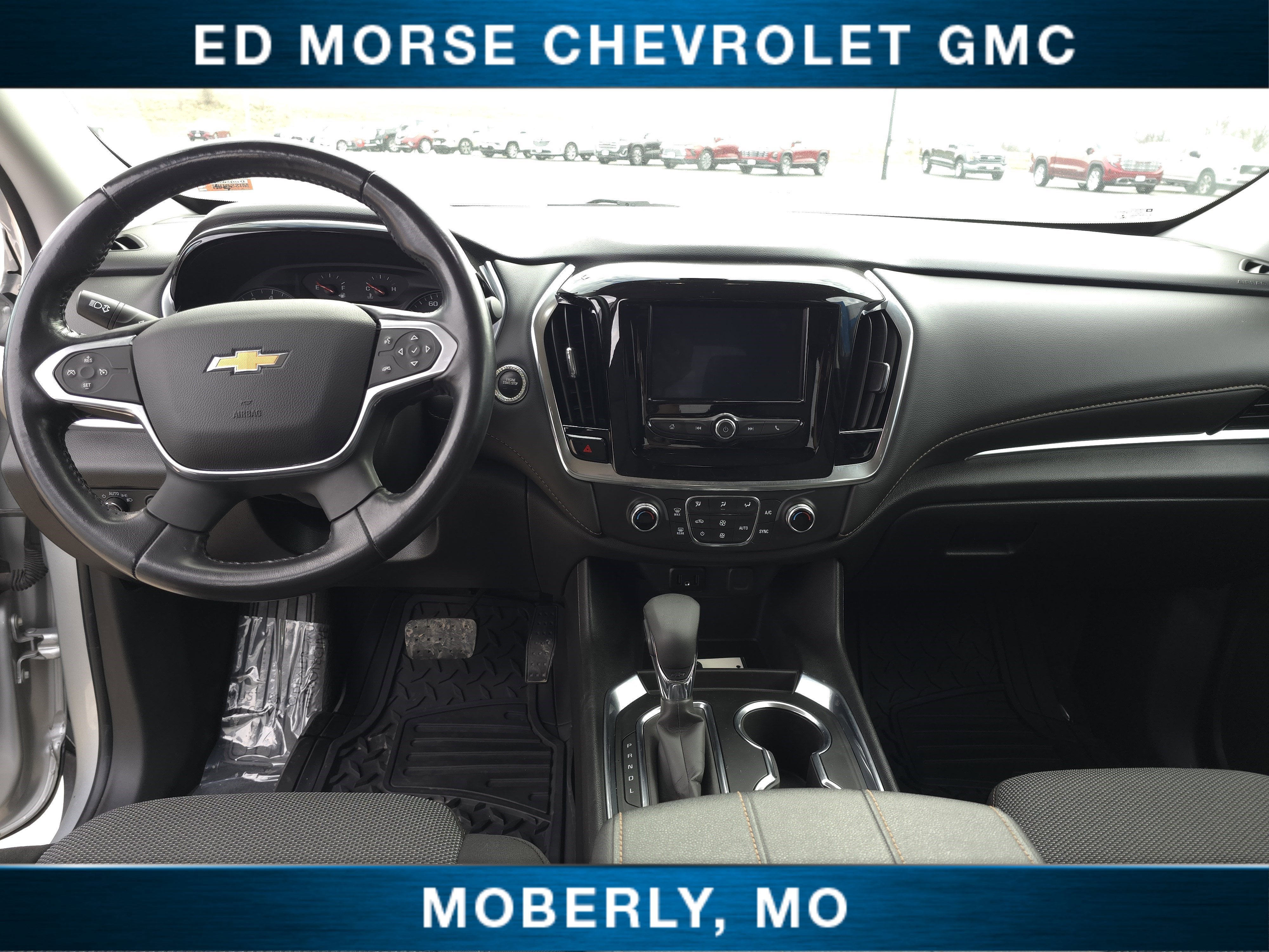 2021 Chevrolet Traverse LT Cloth