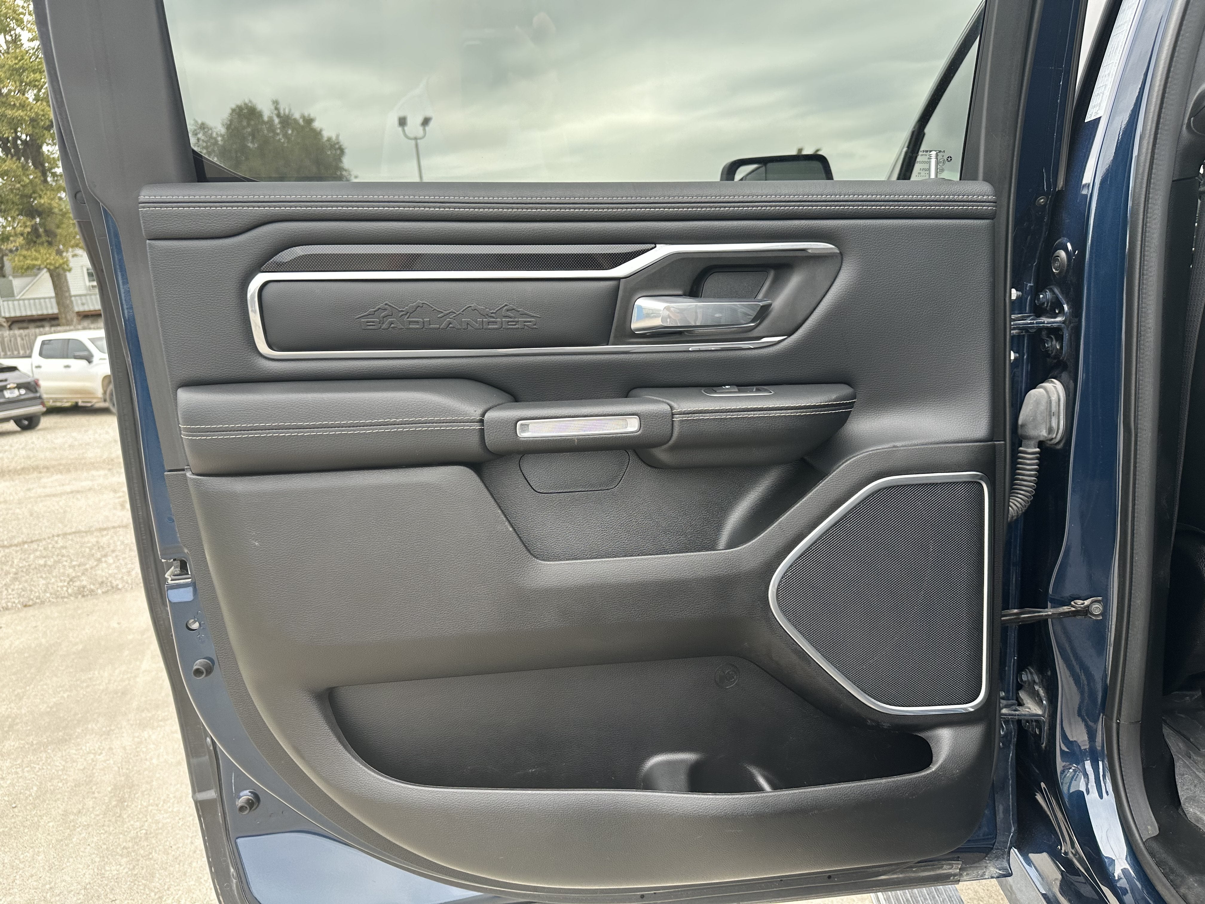 2022 RAM 1500 Laramie Crew Cab 4x4 5'7" Box