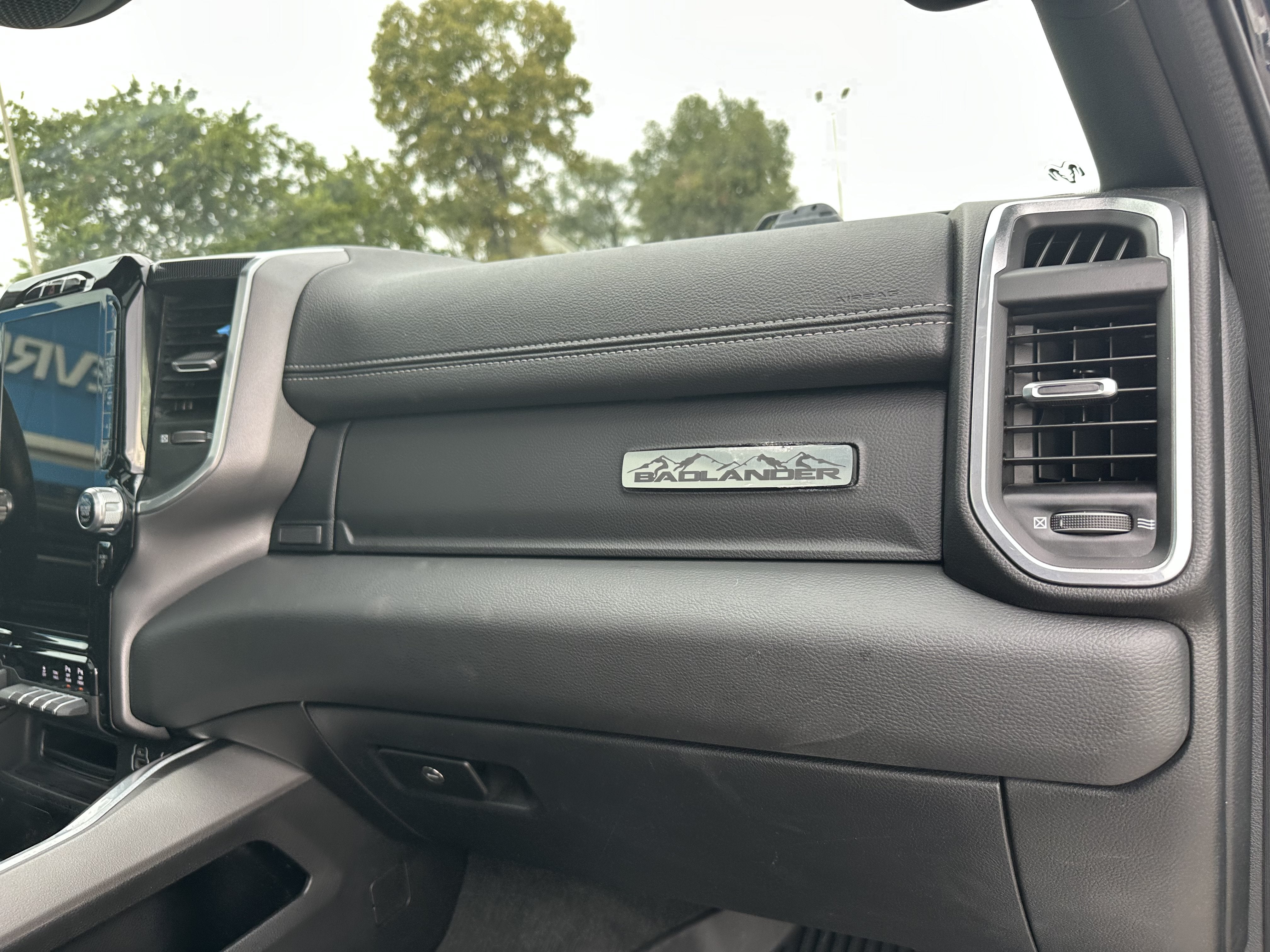 2022 RAM 1500 Laramie Crew Cab 4x4 5'7" Box