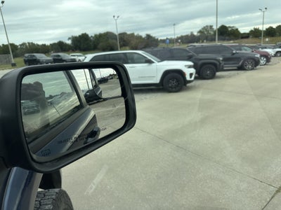 2022 RAM 1500 Laramie Crew Cab 4x4 5'7" Box