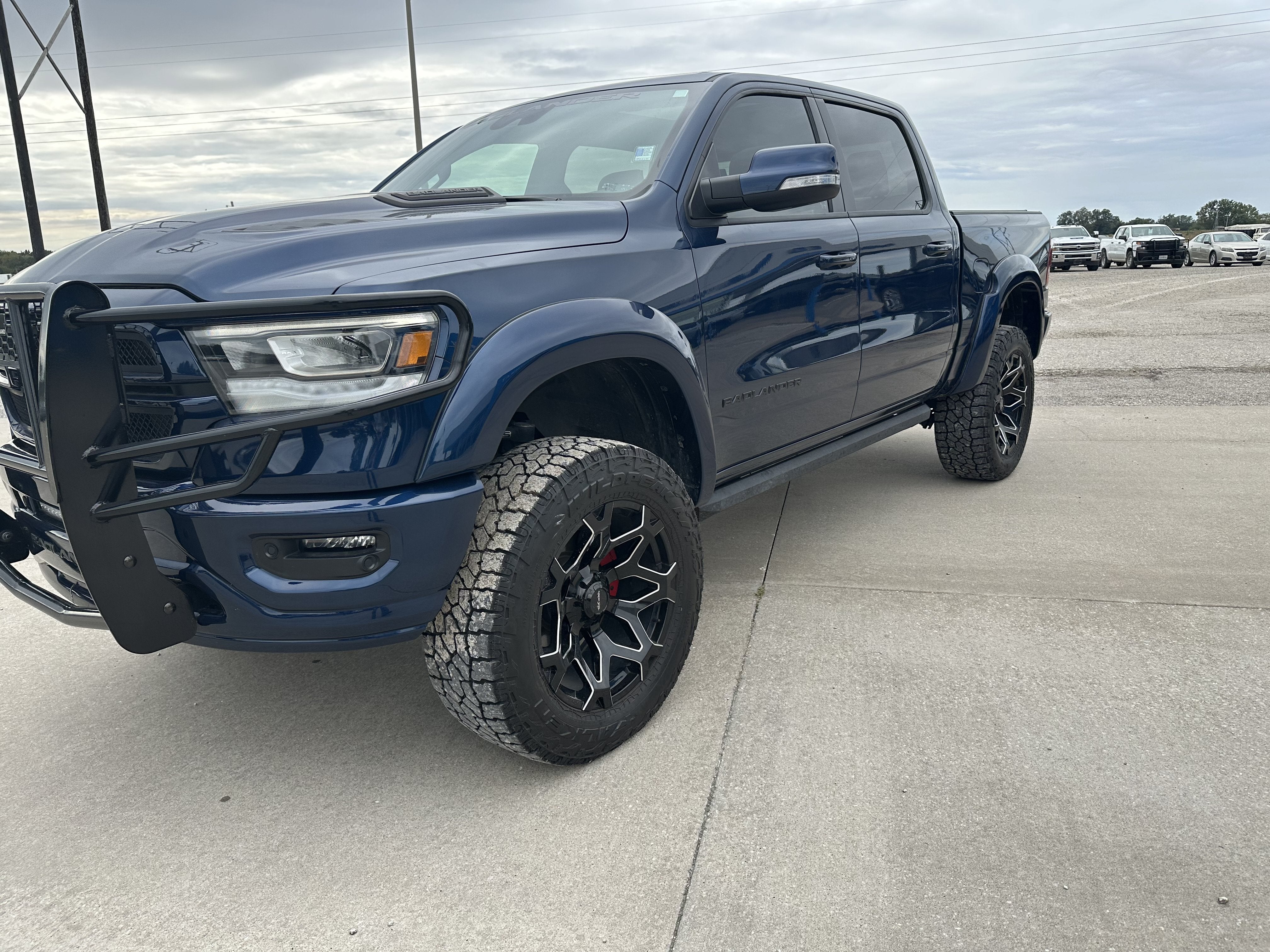 2022 RAM 1500 Laramie Crew Cab 4x4 5'7" Box