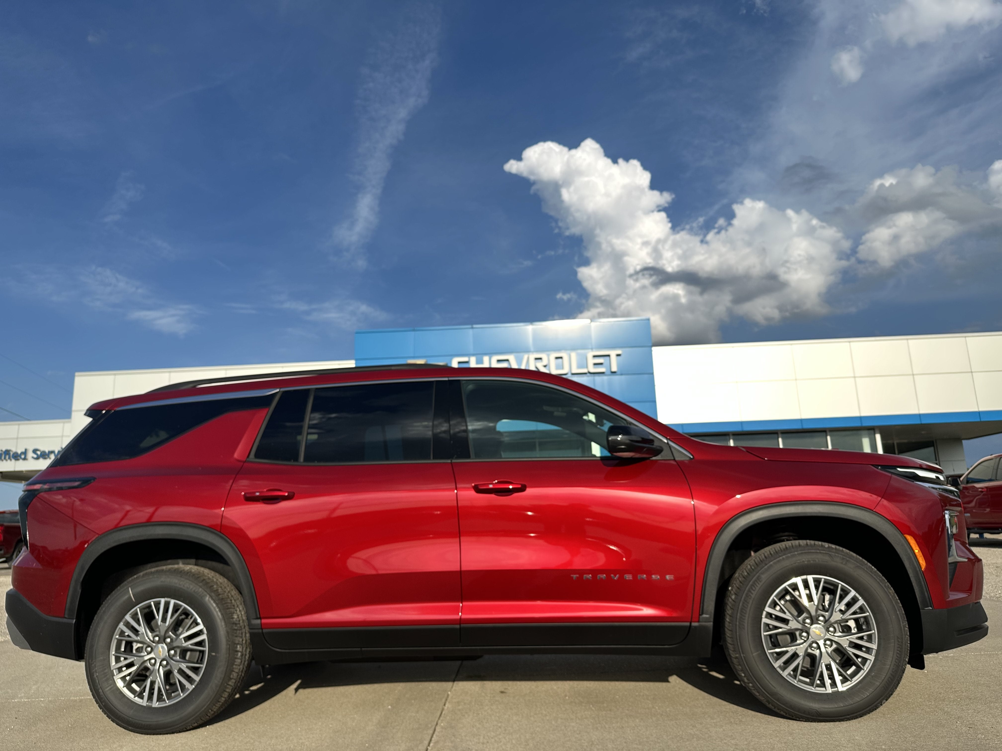 2027 Chevrolet Traverse LT