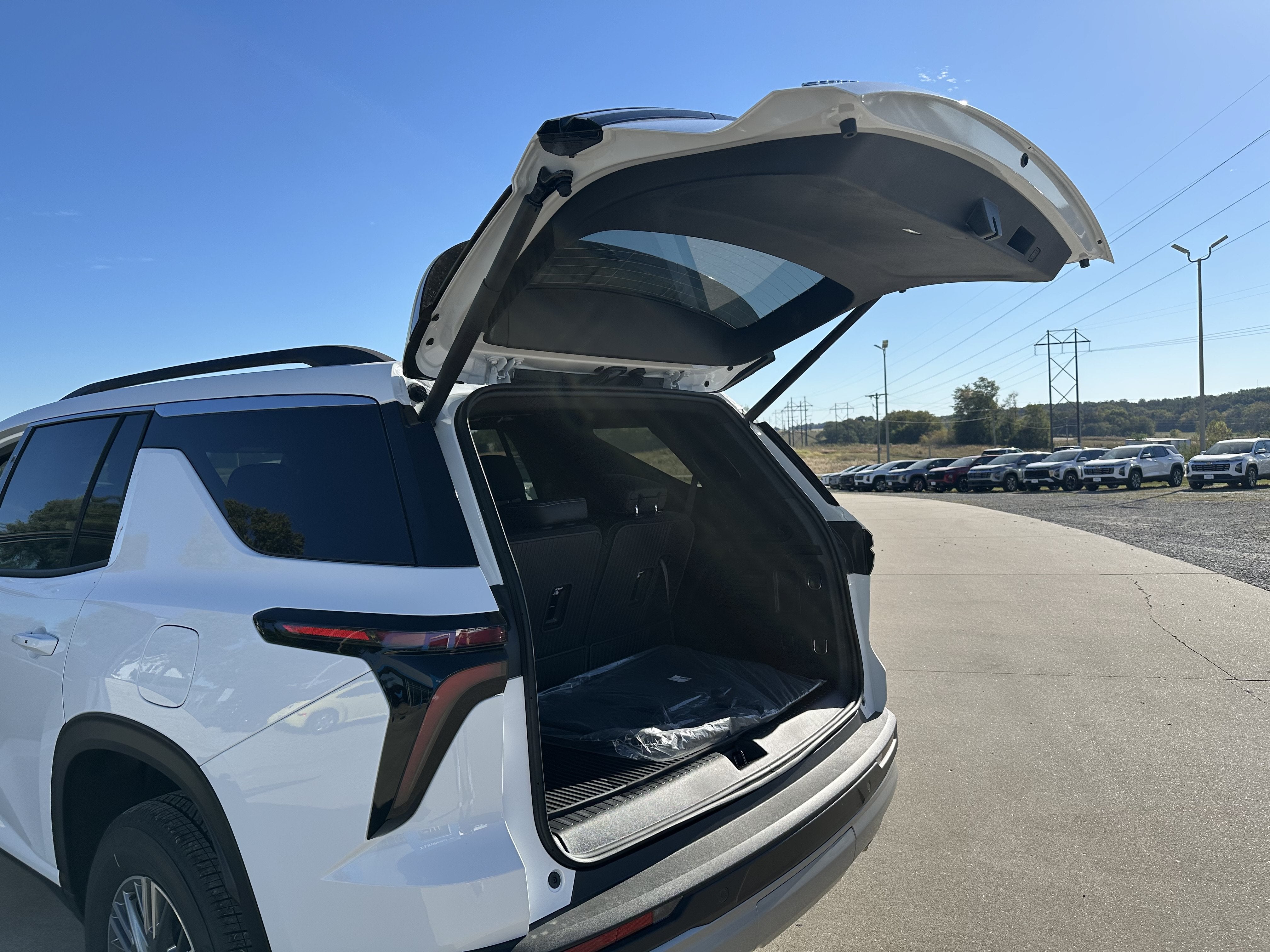 2027 Chevrolet Traverse LT