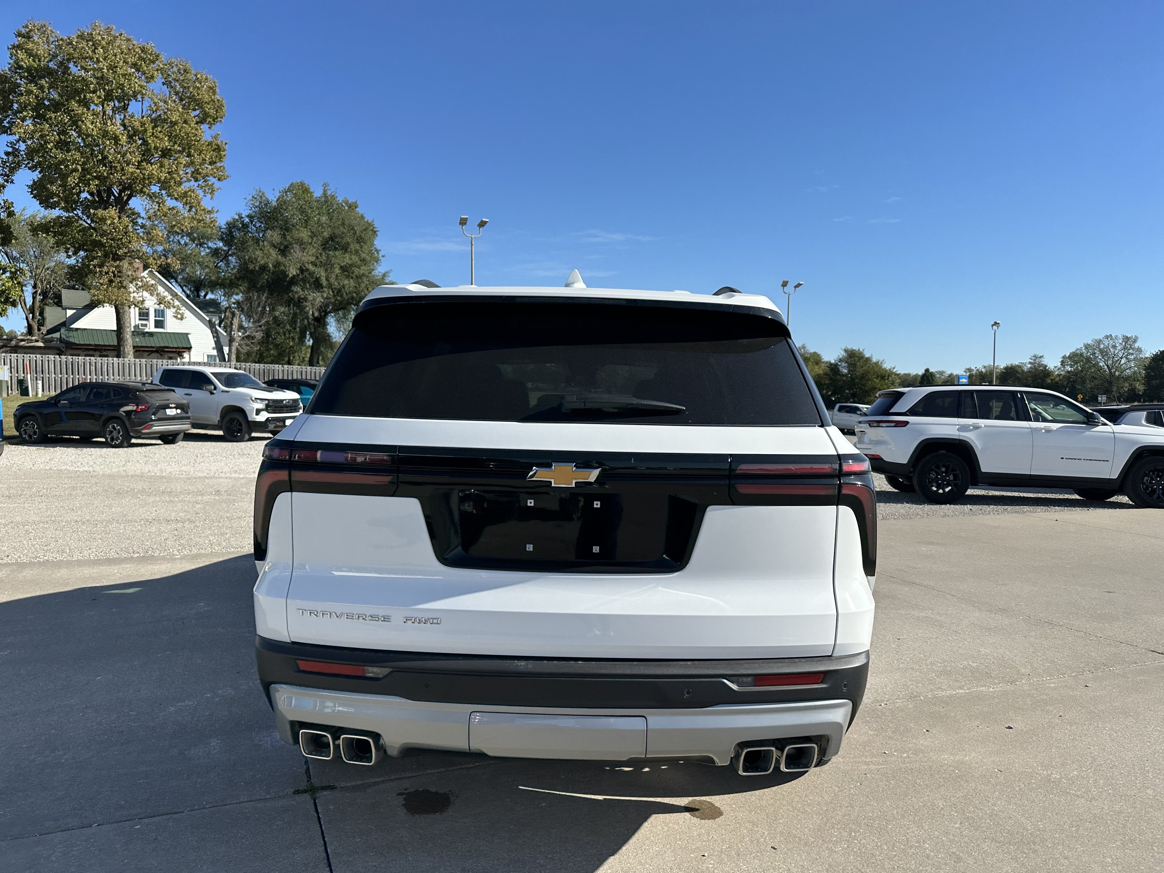2027 Chevrolet Traverse LT