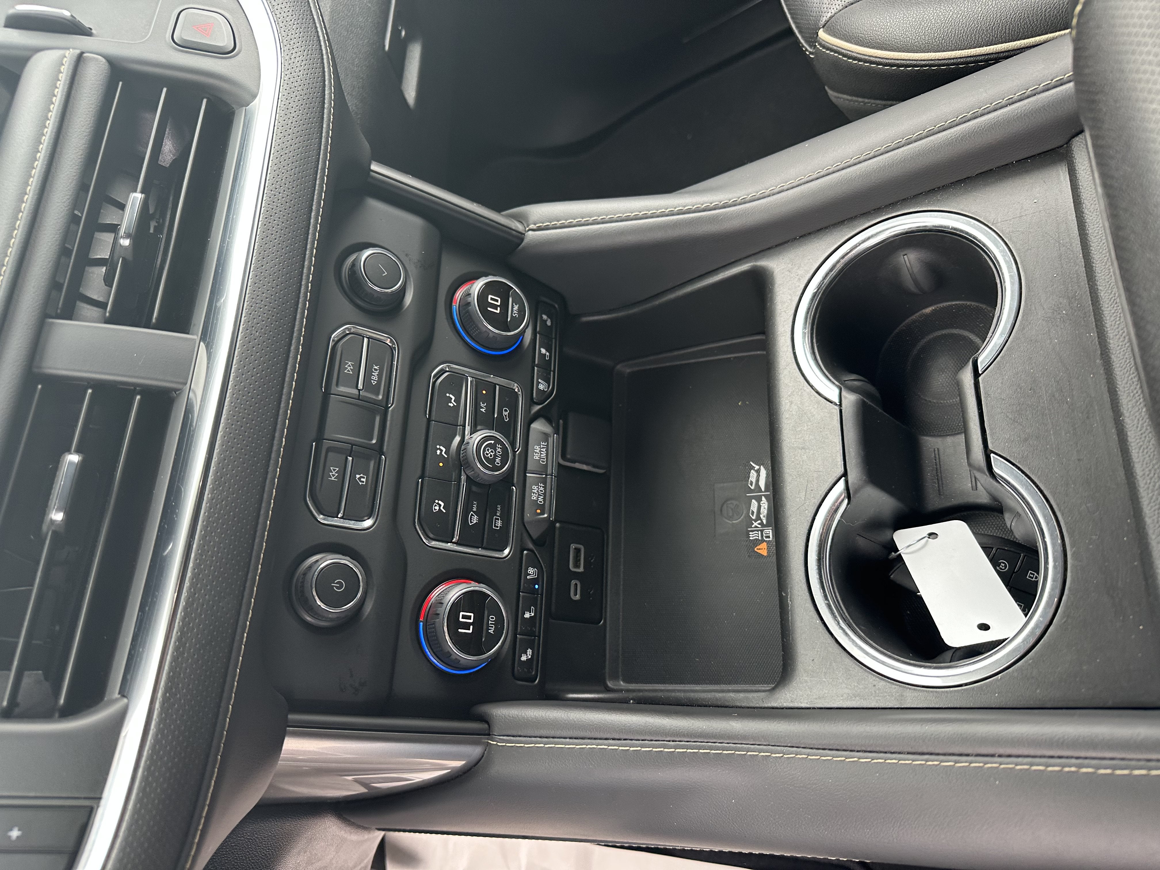 2024 Chevrolet Suburban Premier
