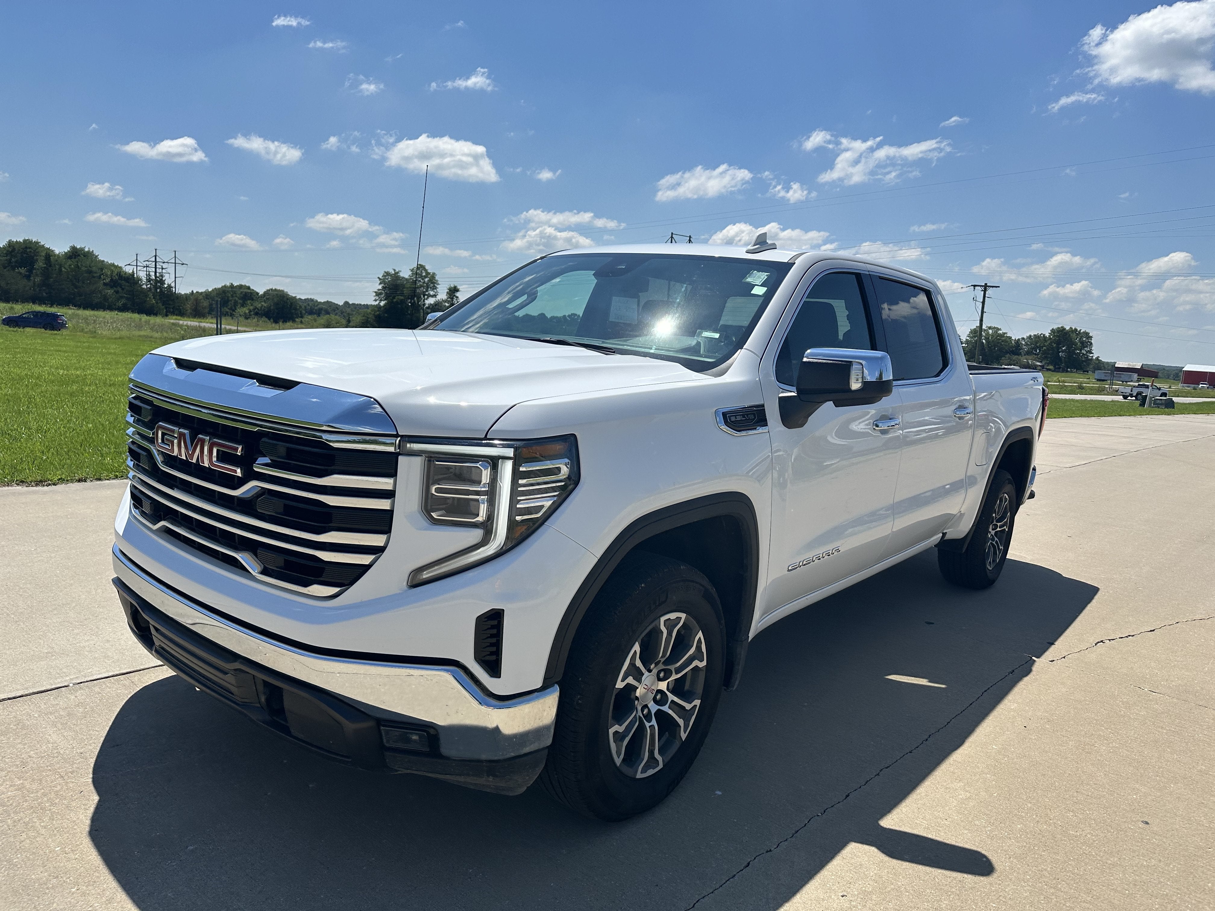 2026 GMC Sierra 1500 SLT