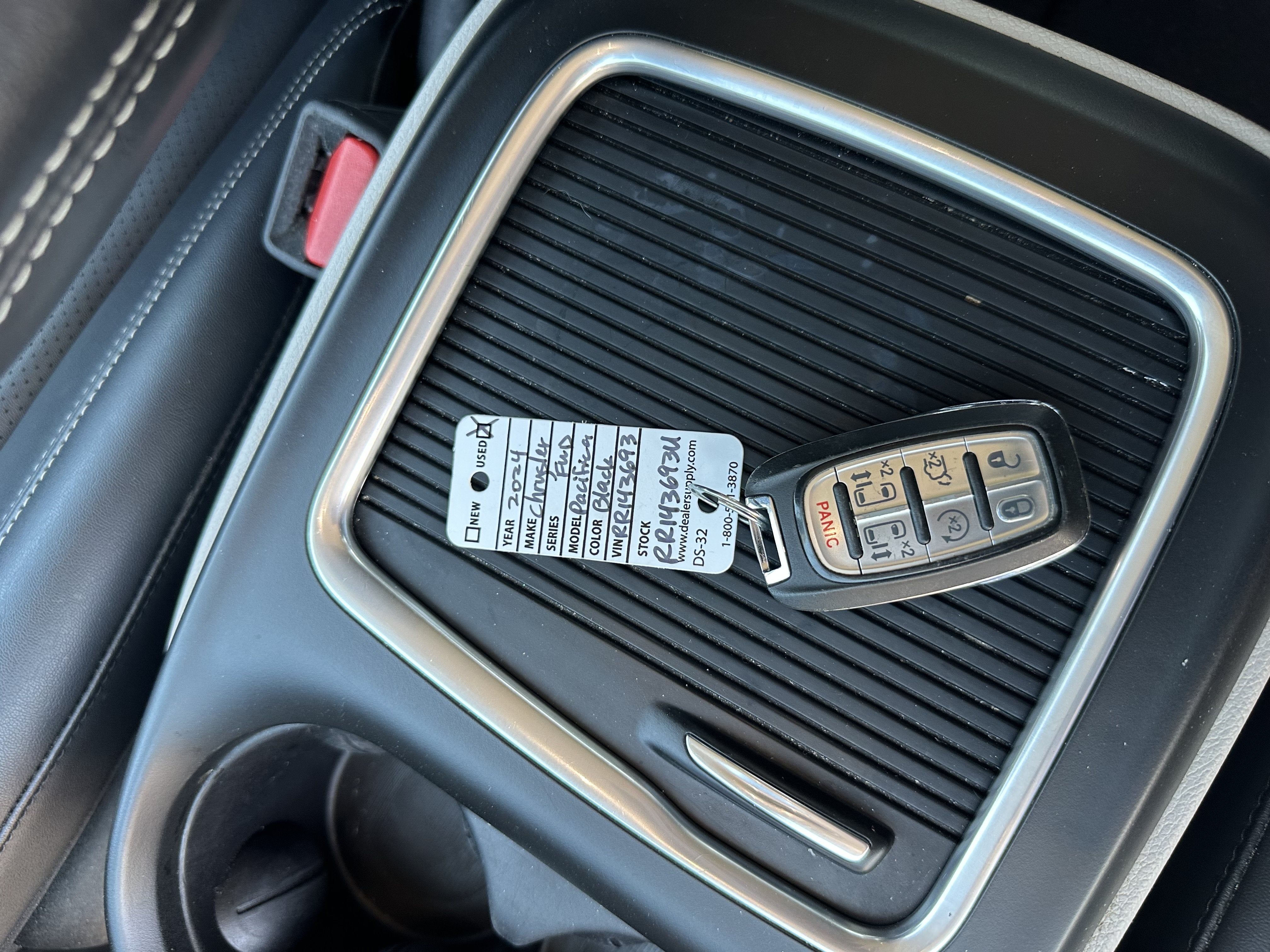 2024 Chrysler Pacifica Touring L
