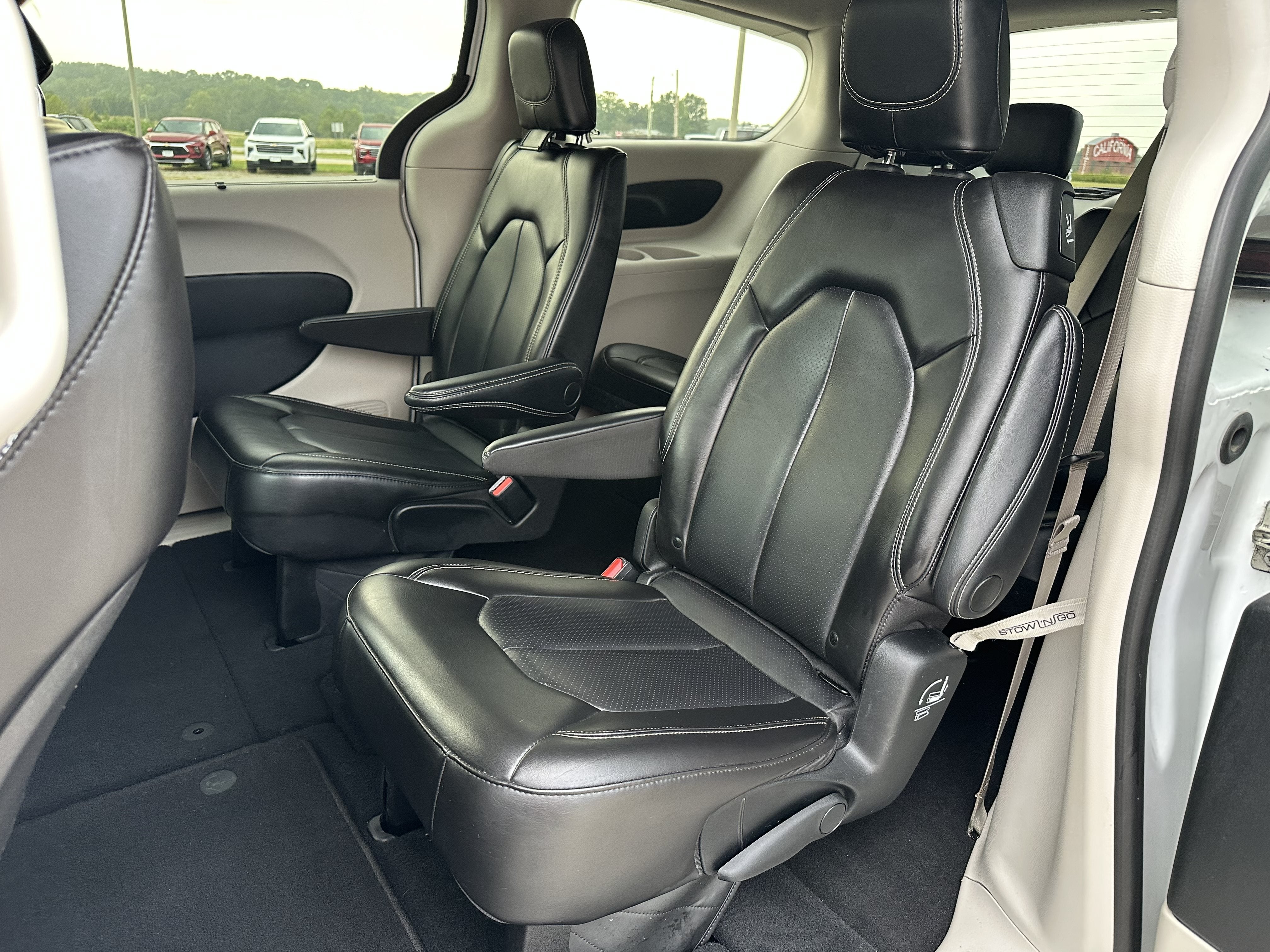 2023 Chrysler Pacifica Touring L