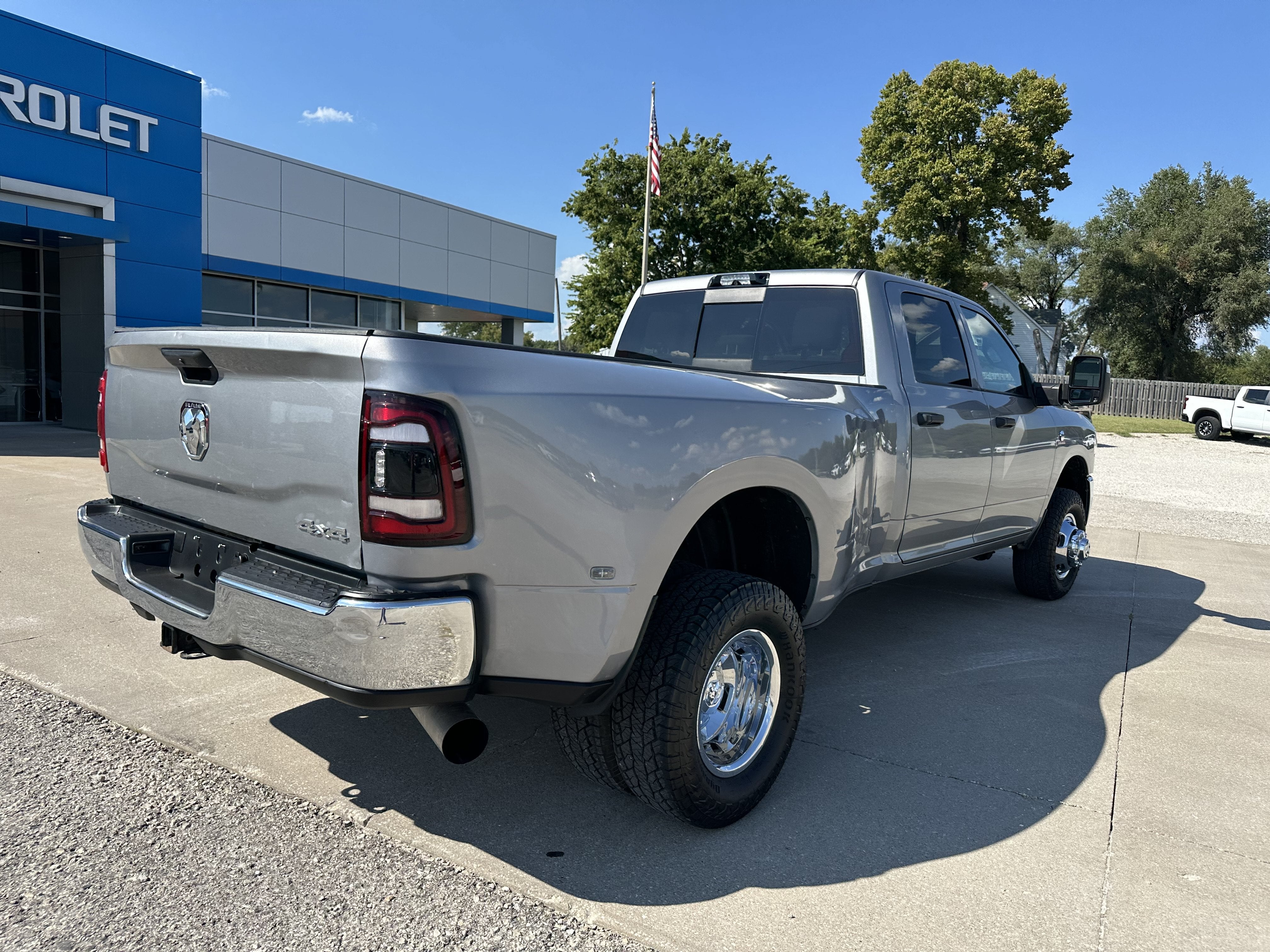 2024 RAM 3500 Tradesman Crew Cab 4x4 8' Box