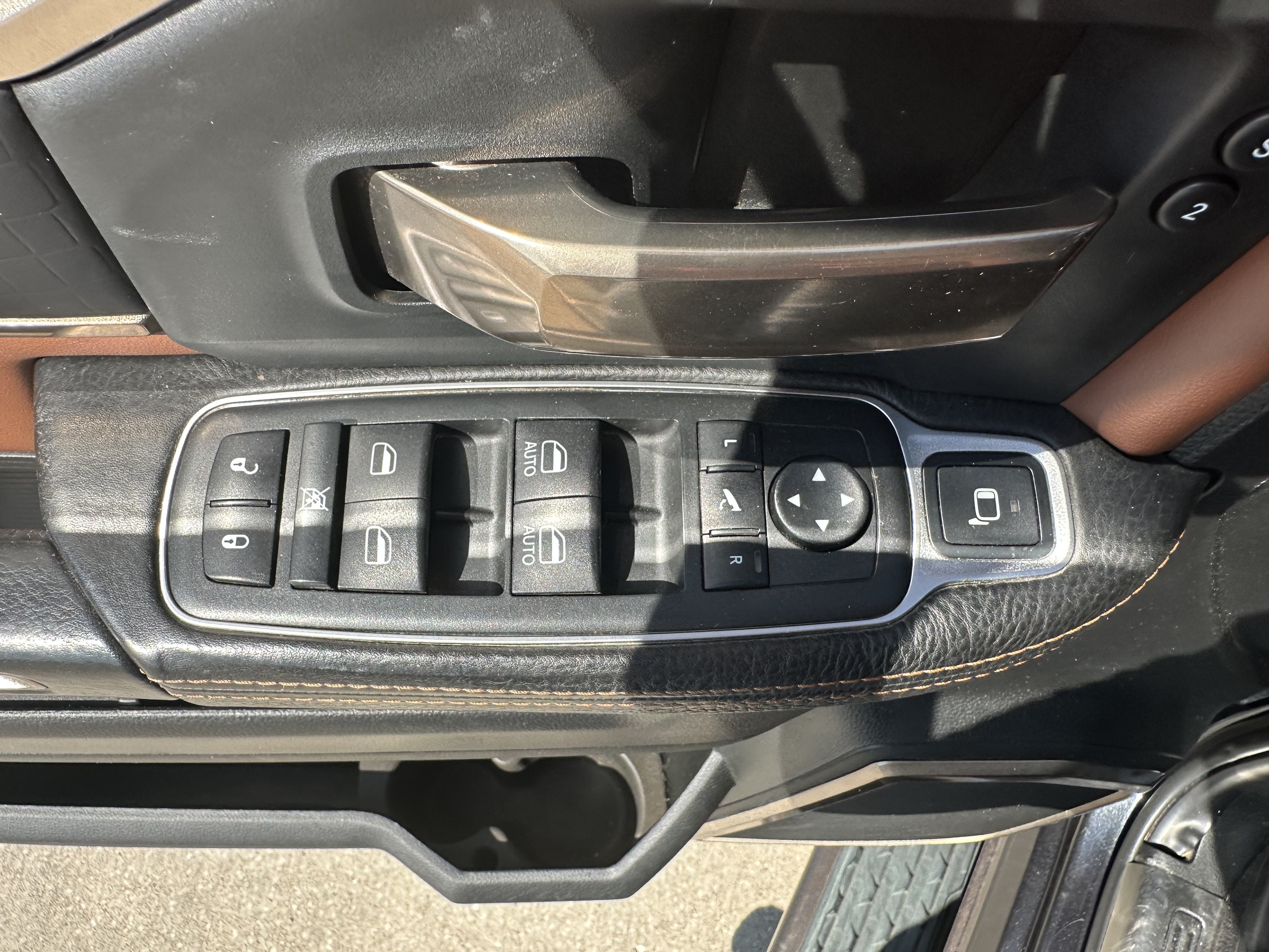 2020 RAM 2500 Laramie Longhorn Crew Cab 4x4 6'4" Box