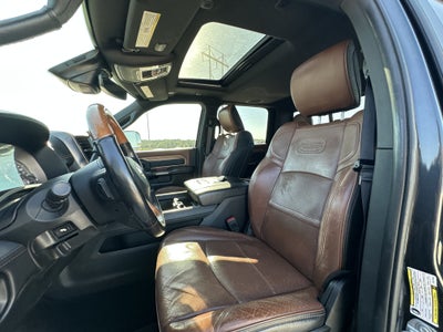 2020 RAM 2500 Laramie Longhorn Crew Cab 4x4 6'4" Box