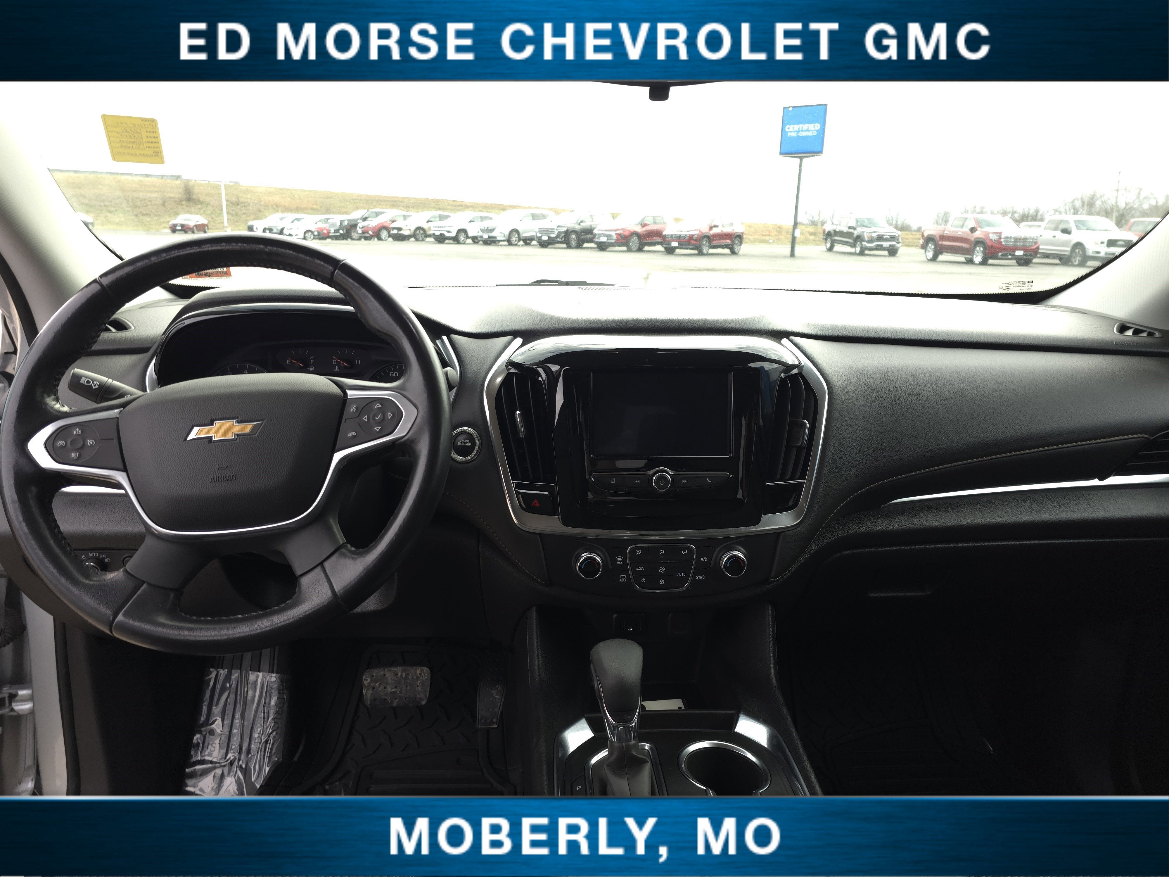 2021 Chevrolet Traverse LT Cloth