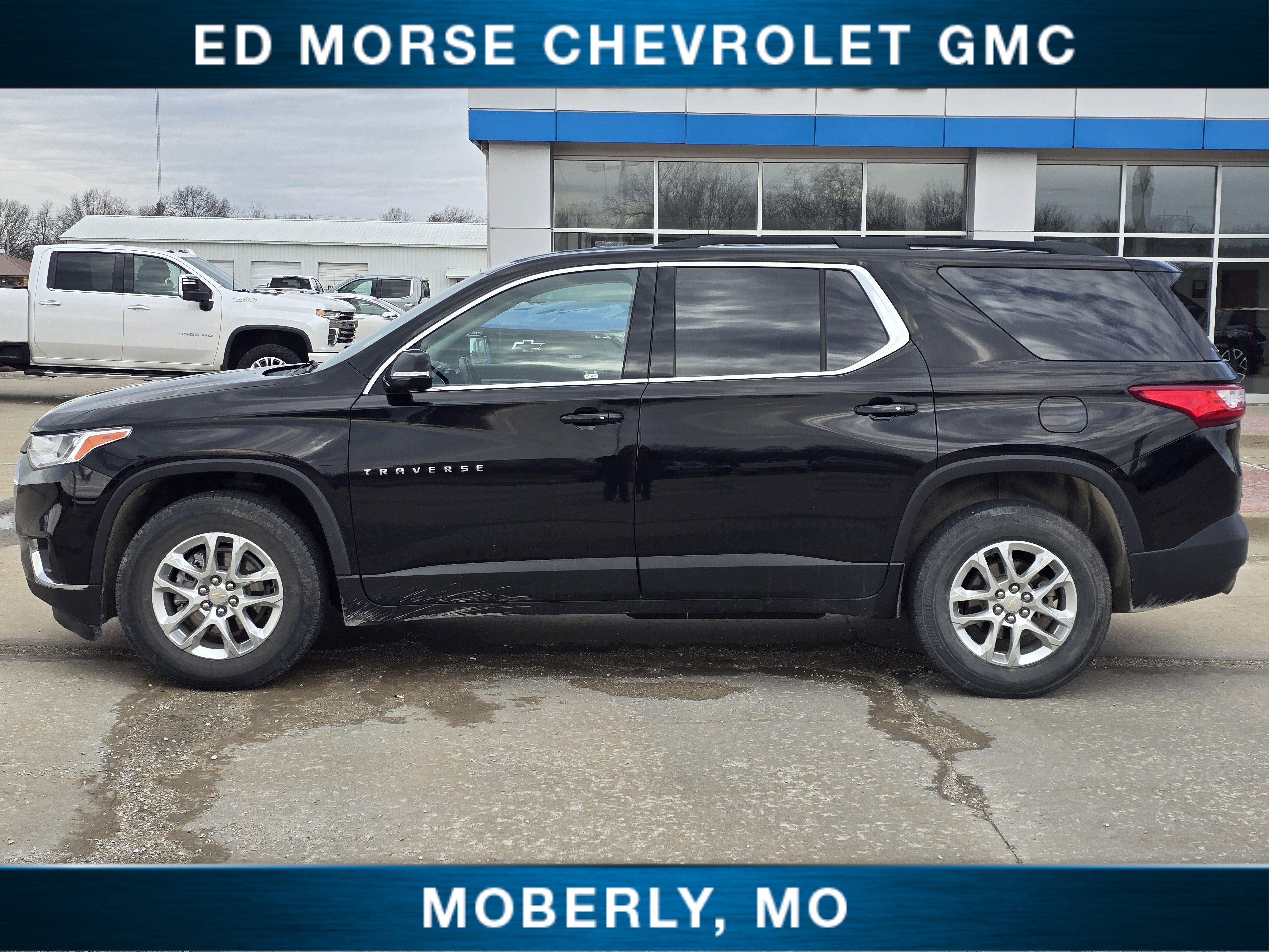 2020 Chevrolet Traverse LT Cloth