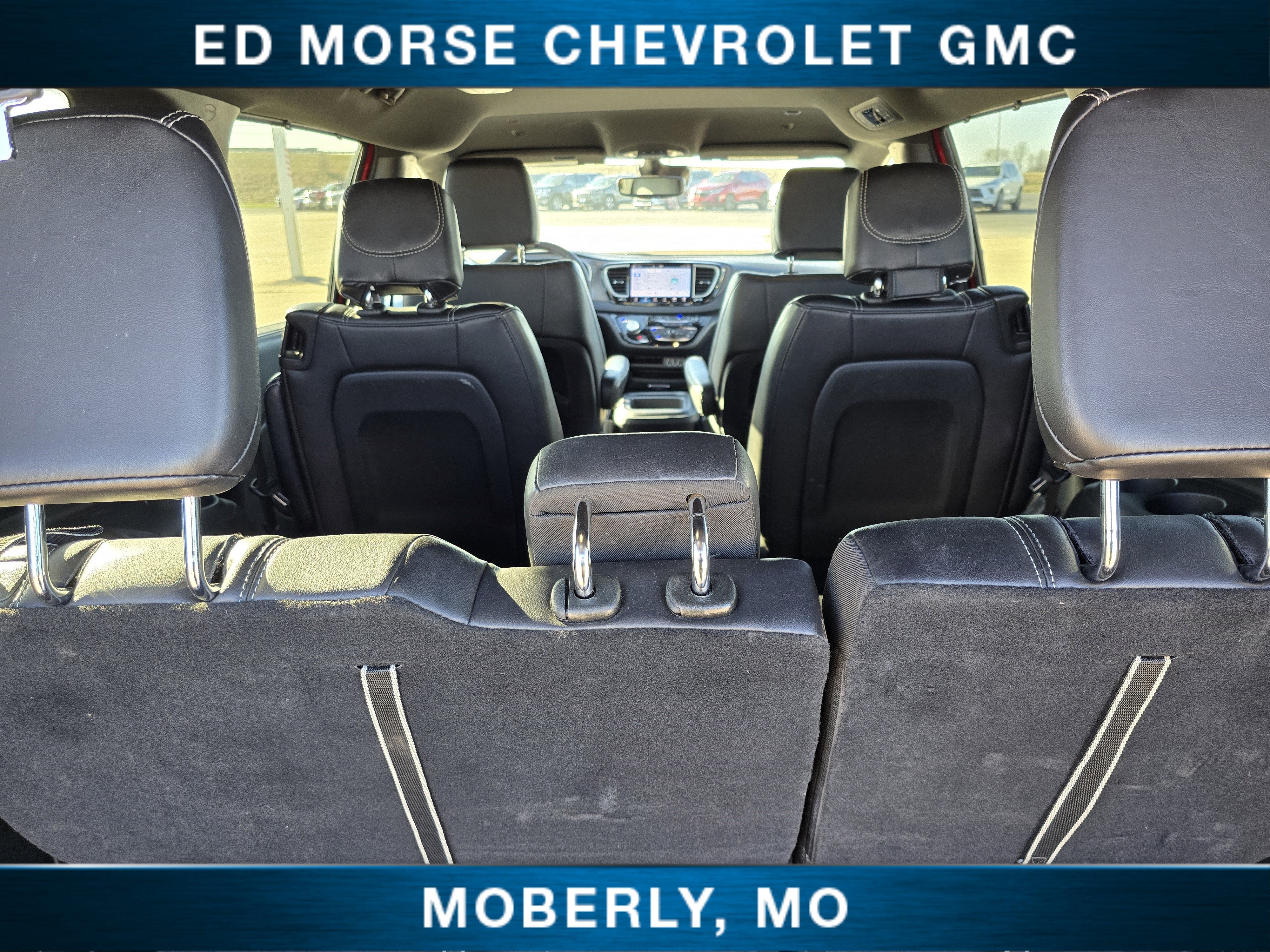 2025 Chrysler Pacifica Select