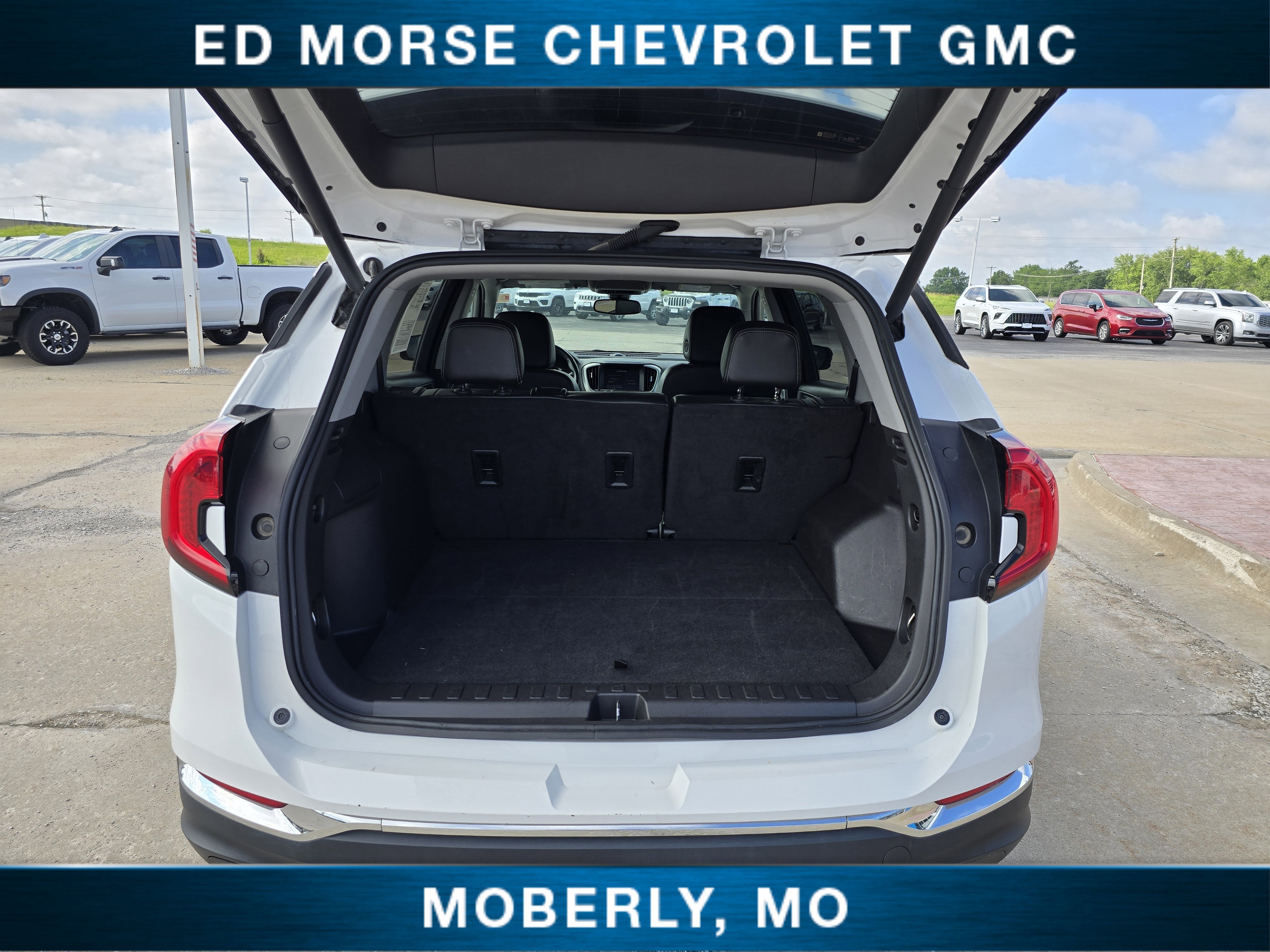 2024 GMC Terrain SLT