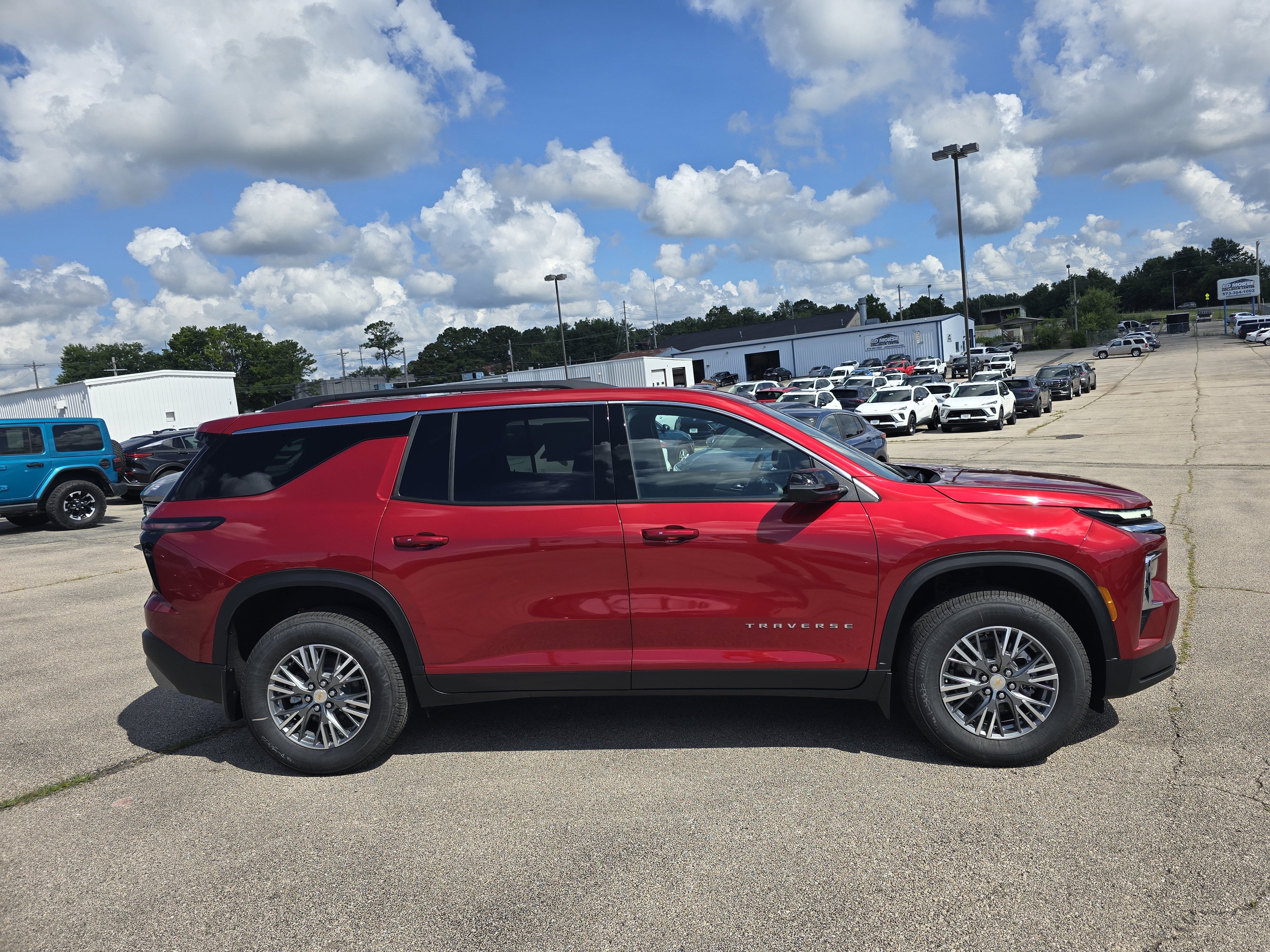 2026 Chevrolet Traverse LT